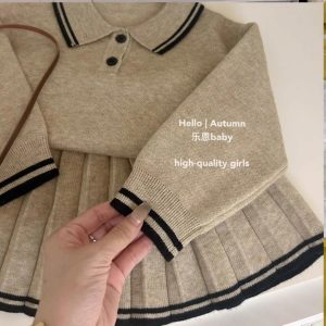 Girls' New Autumn and Winter Khaki Knitwear, Preppy Style, Fashionable Suit Collar Knitwear Top, Pleated Skirt